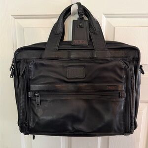TUMI Laptop 15”Briefcase Messenger Genuine Napa Leather Style 96531DH Black